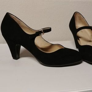 Suede Pumps in Women